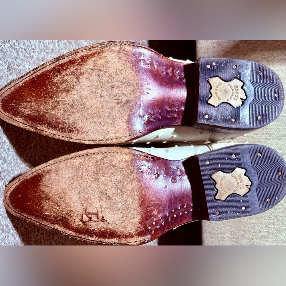 White Leather Boots with Intricate Stitching and Tall Shaft - Picture 9 of 14
